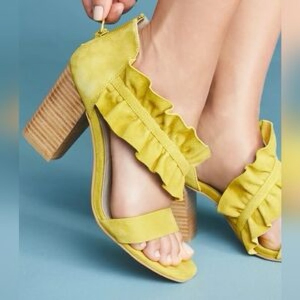 Anthropologie Seychelles Retro Ruffle Yellow Heel - Picture 12 of 12